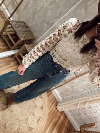 Blusa de crochet con patrón trabajado