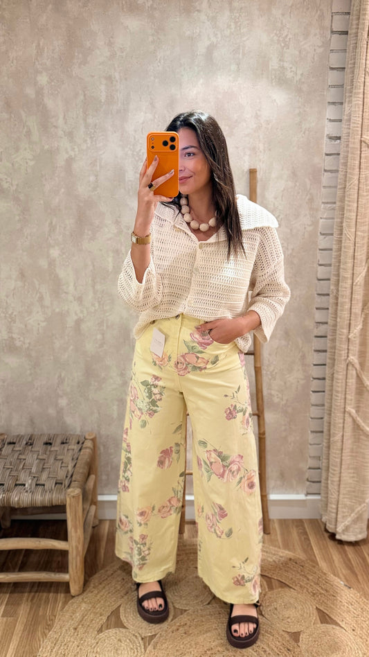 Jeans wide leg c/padrão floral - Amarelo