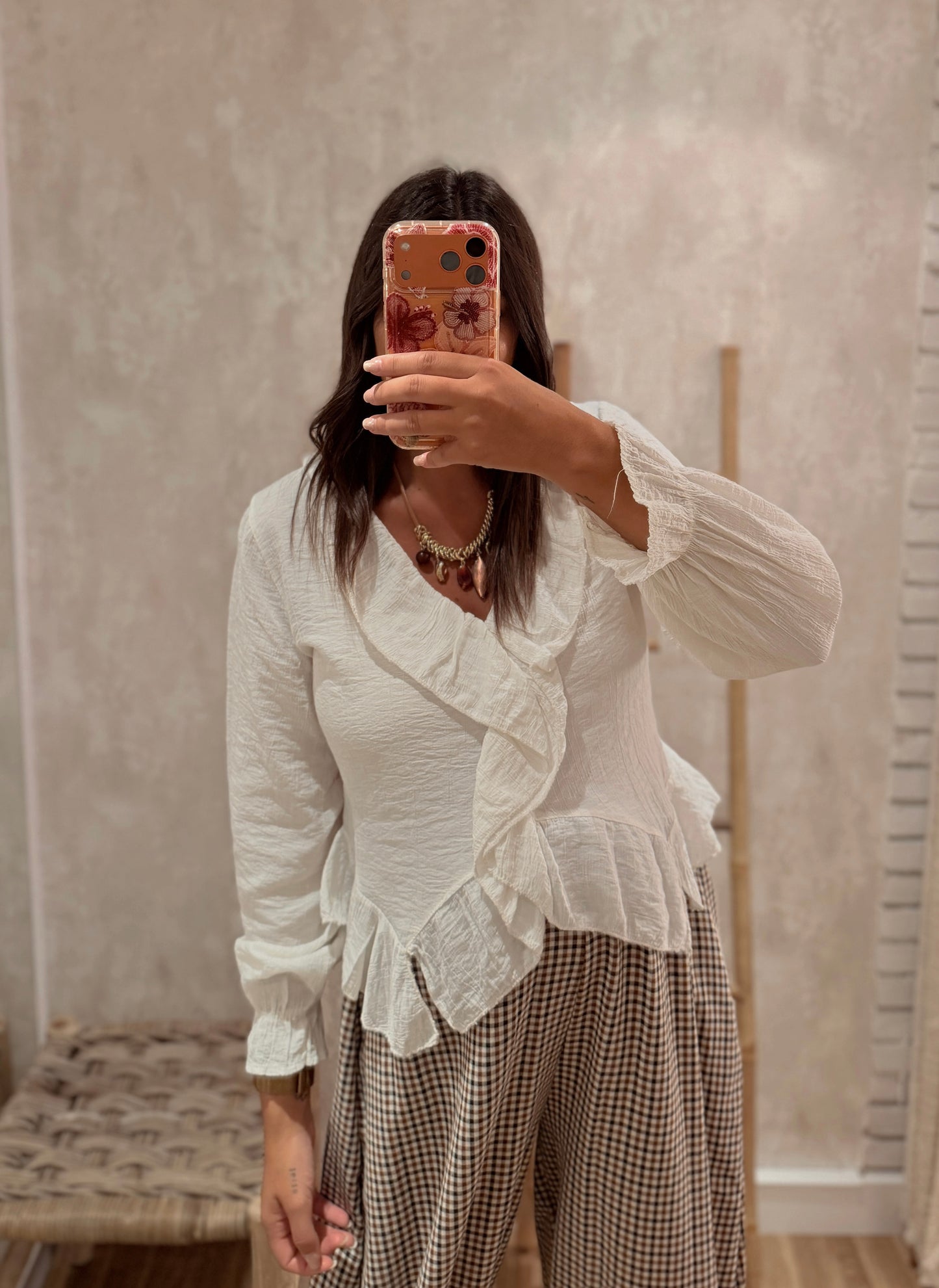 Blusa com Folhos