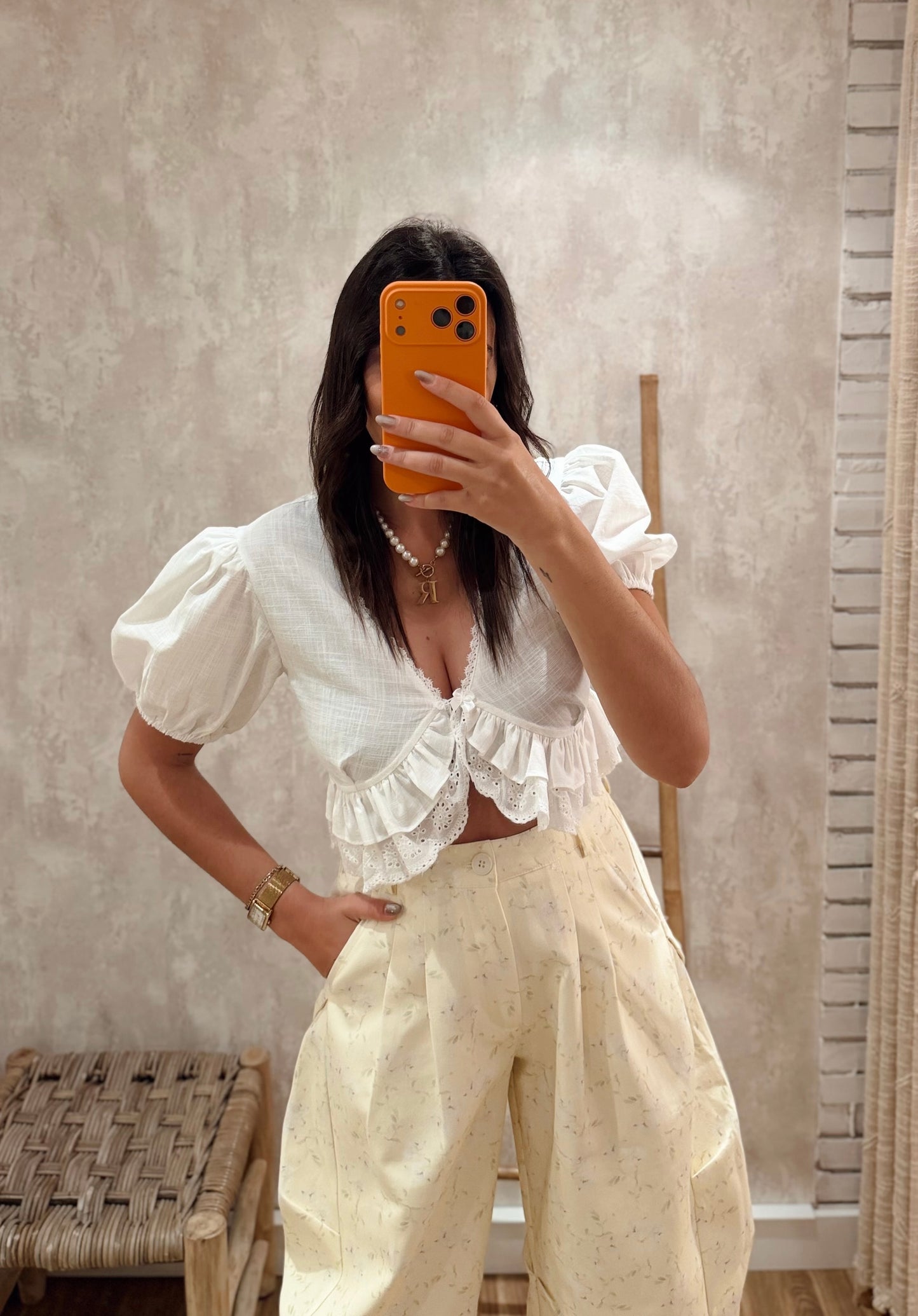 Top em linho c/folhos - Mochy