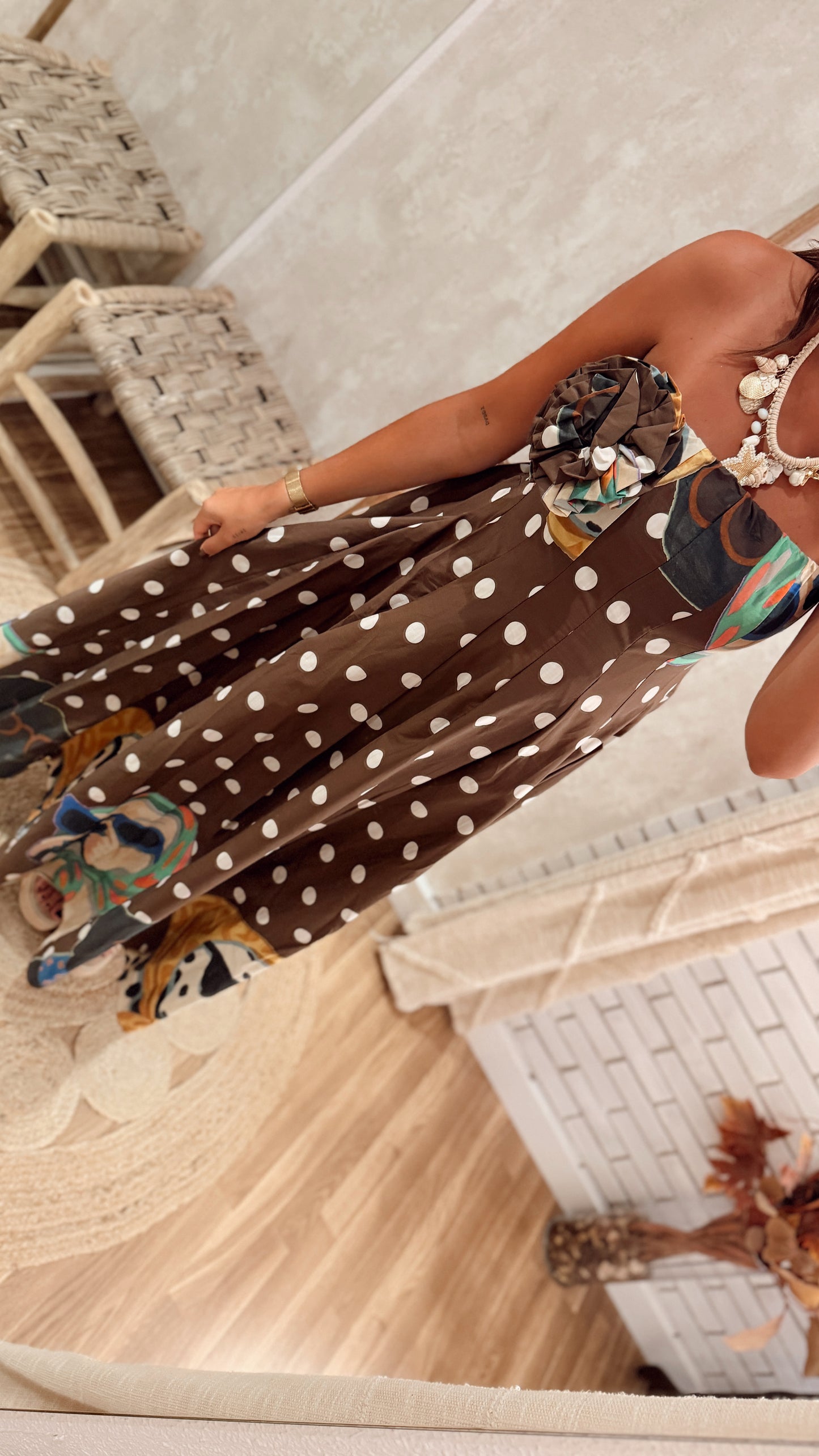 Vestido C/polka dots e cães