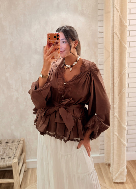 Blusa c/renda e folhos -Mochy