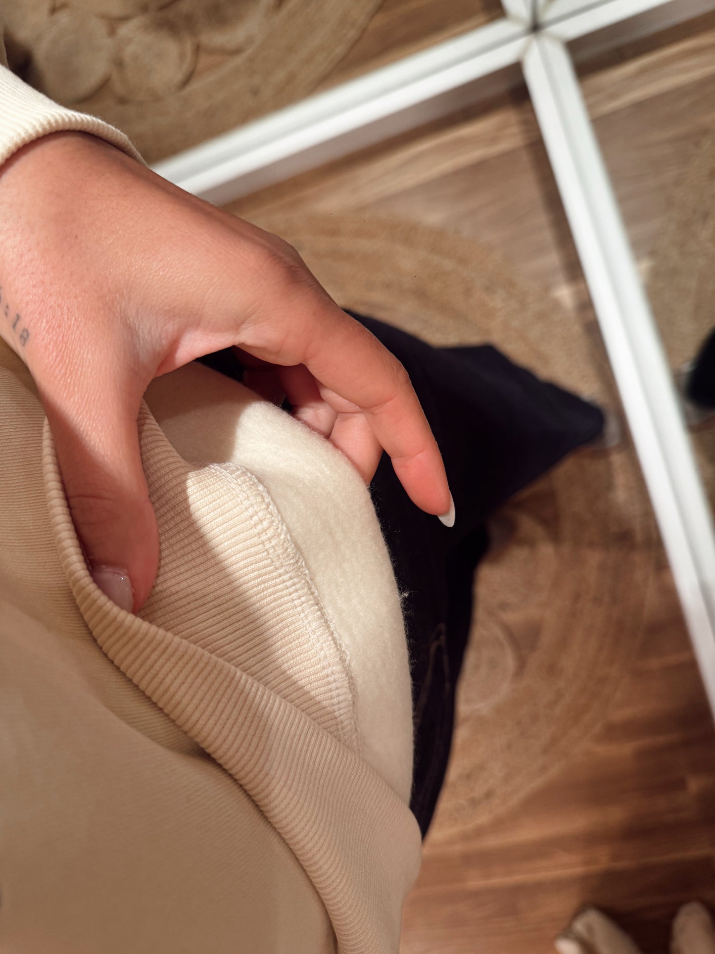 Sweatshirt Lumina com cão em padrão aos quadrados