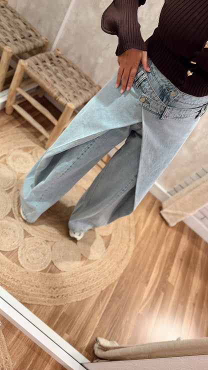 Jeans c/ efeito de sobreposição - Mochy