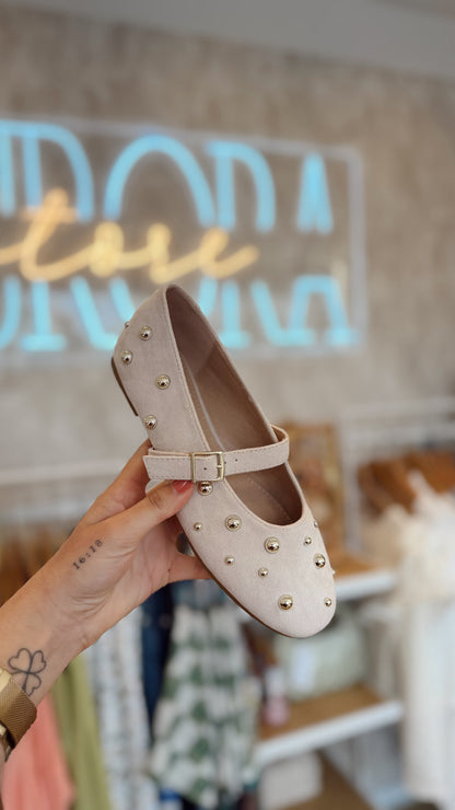 Sabinas Bege com Tachas Douradas