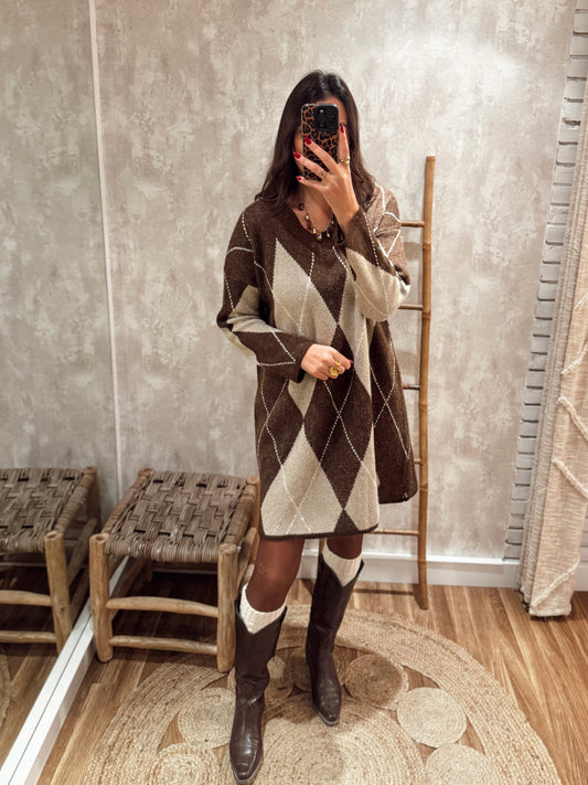 Vestido de malha com padrão de losangos