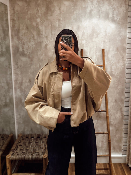 Bomber em camurça oversized -Bege