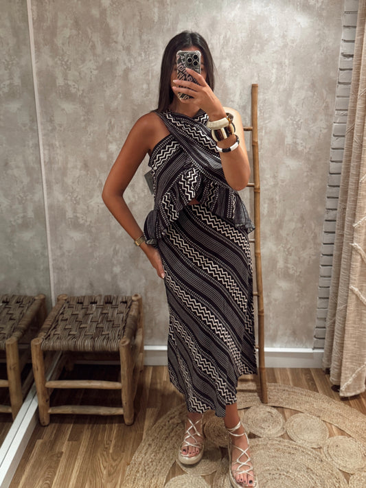 Conjunto Top c/folhos + Saia – Preto/Branco