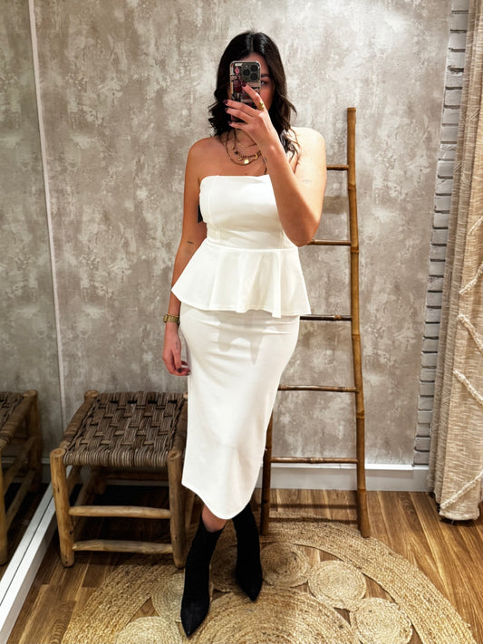 Vestido midi con volantes