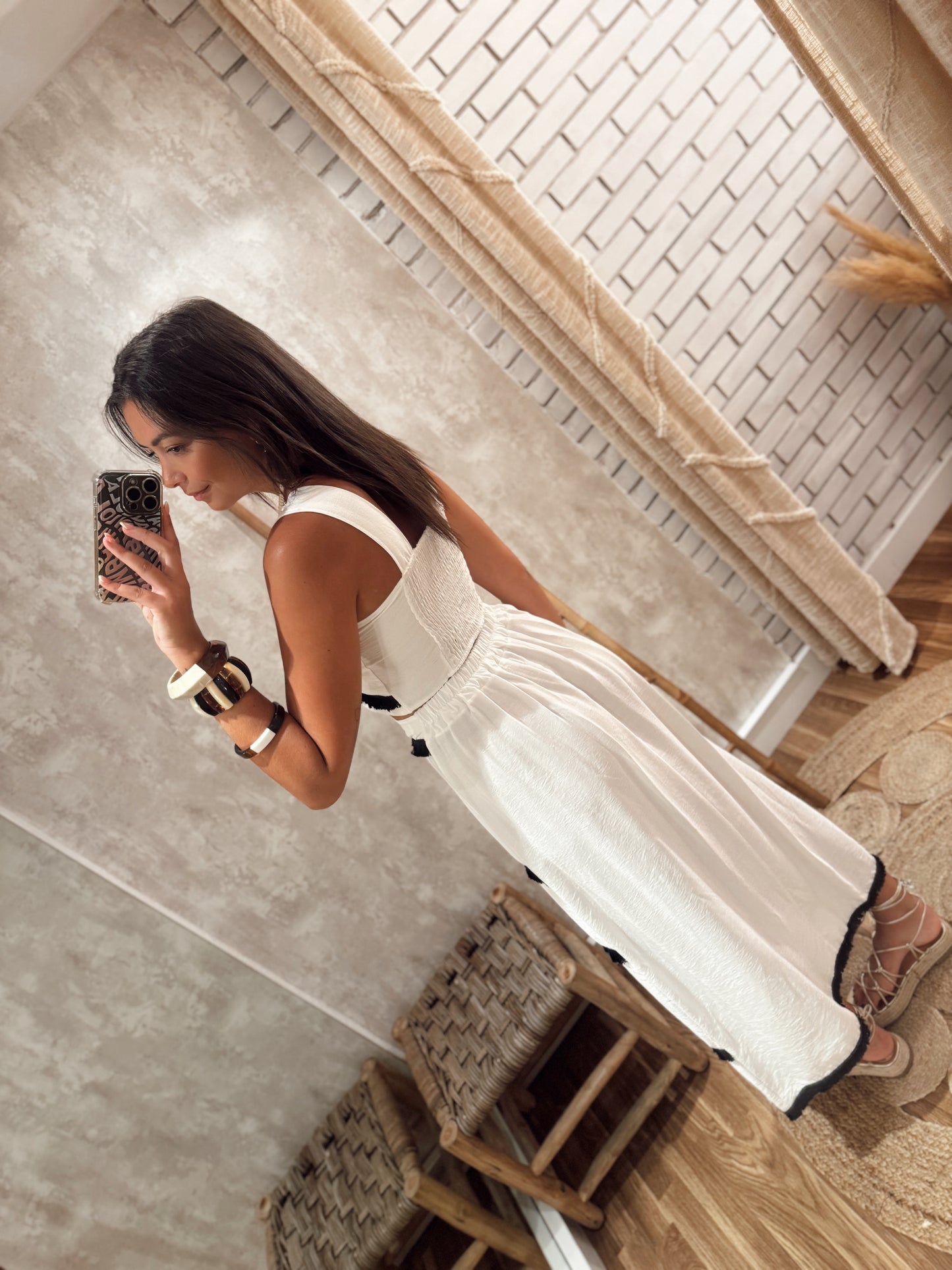 Conjunto de top y falda blanco