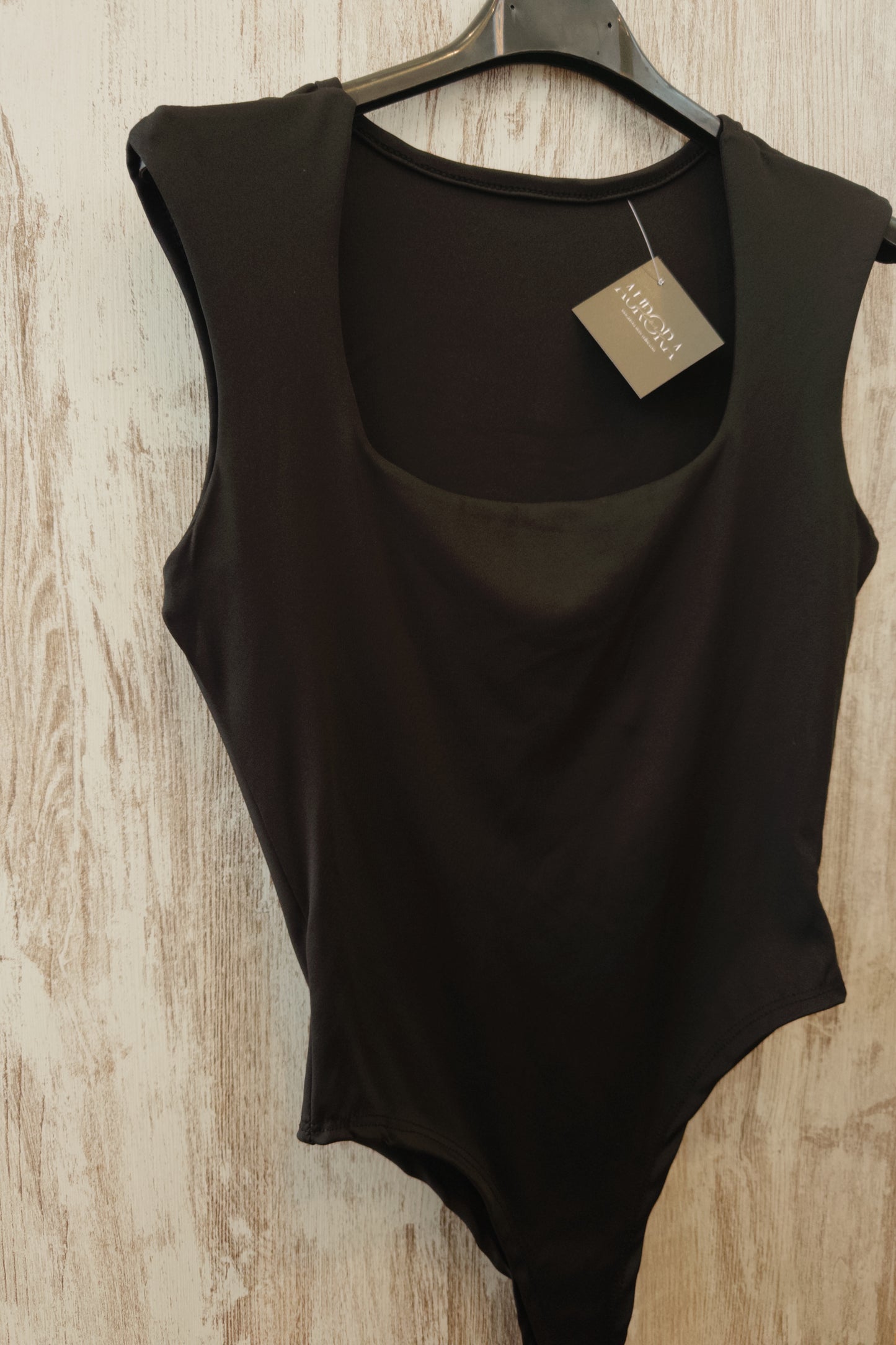 Body de lycra con escote cuadrado