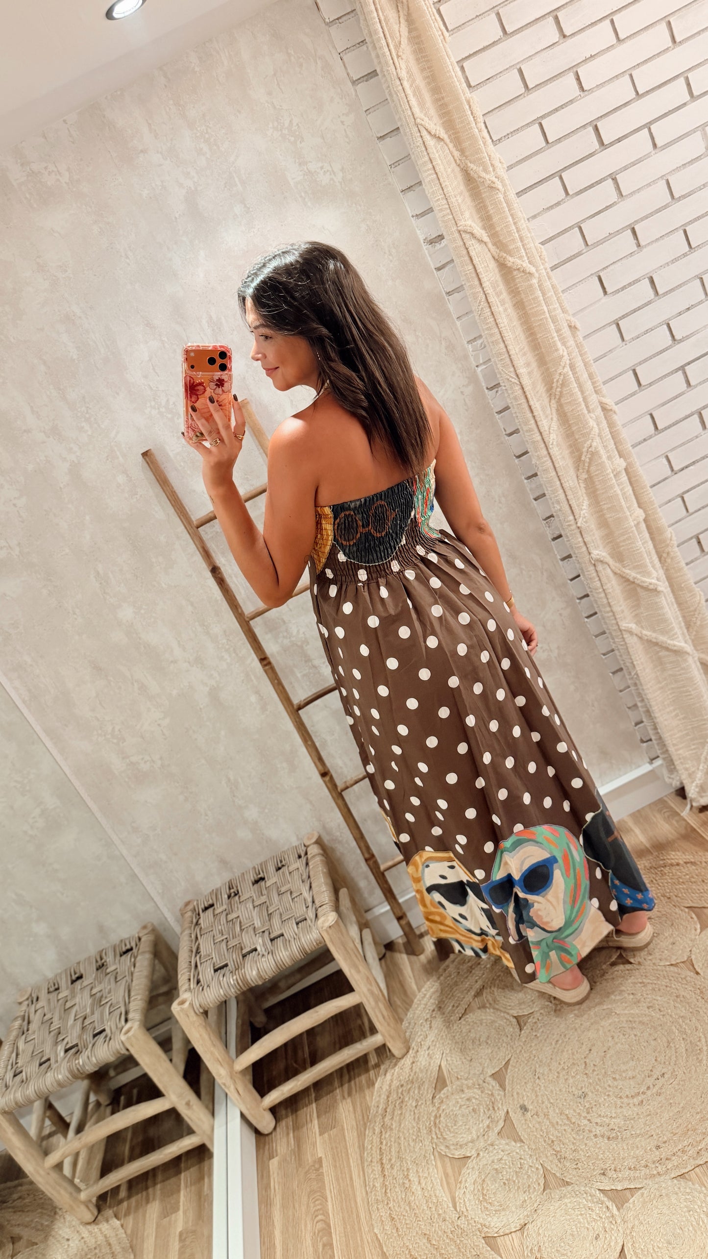 Vestido C/polka dots e cães