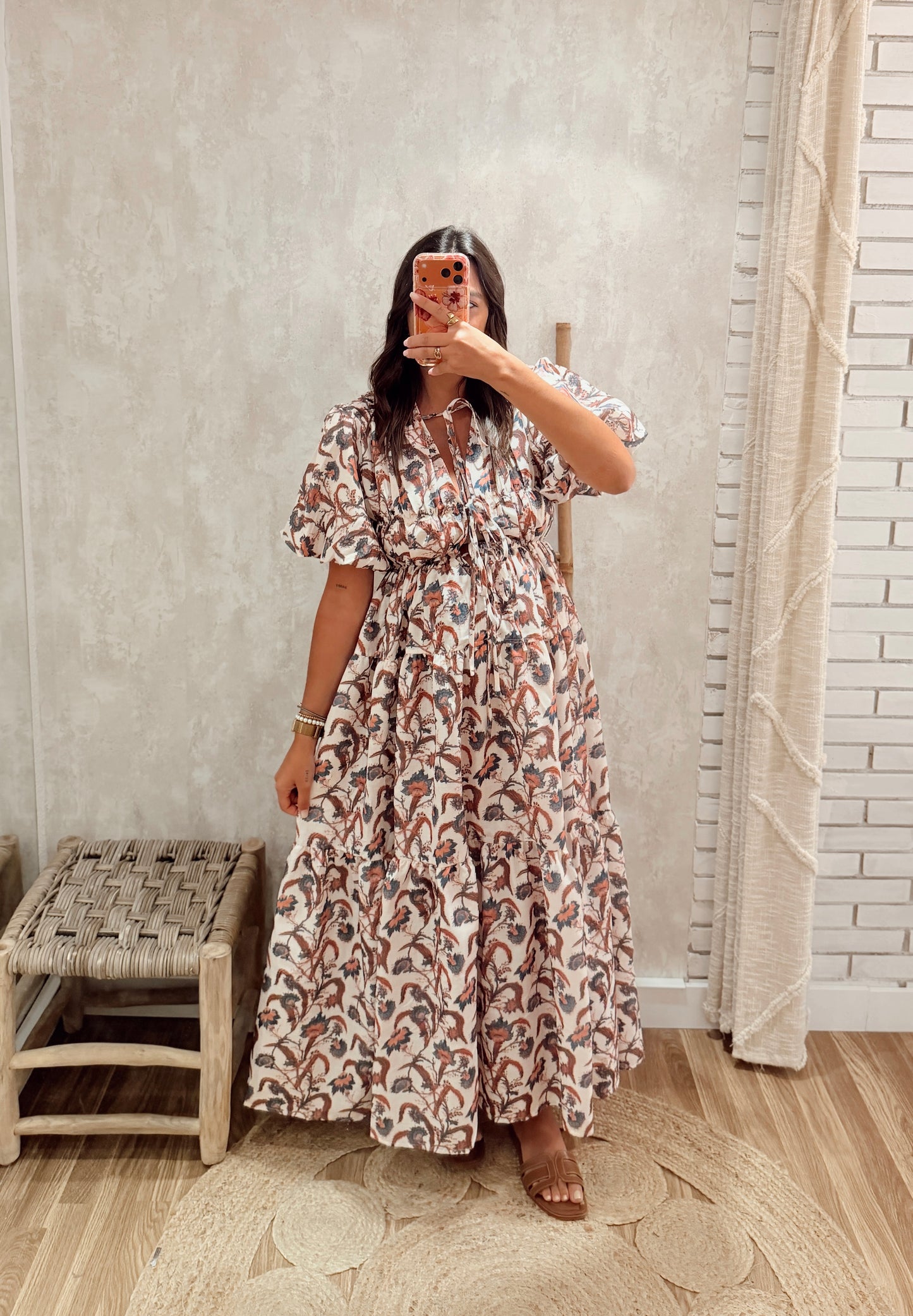 Vestido Comprido Floral em Camadas