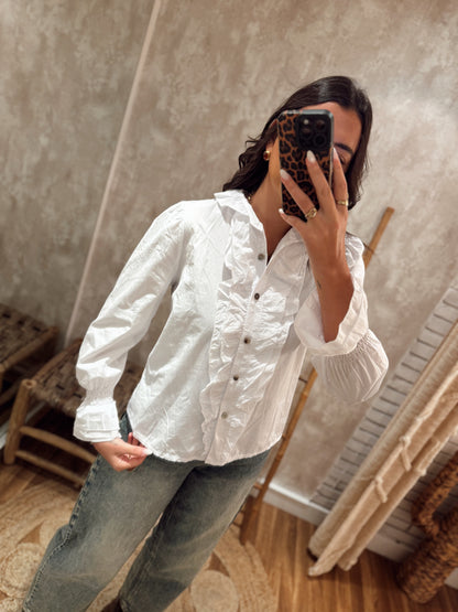 Camisa branca c/folhos frontais