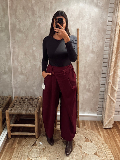 Calças de Alfaiataria Modelo Ballon e efeito páreo