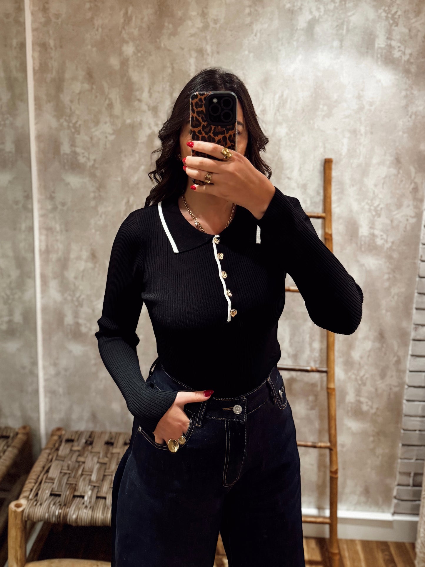 Body em malha canelada c/decote em polo