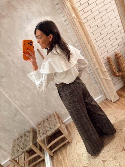 Calças de Perna Larga com Padrão Xadrez em Tons de Castanho e Bege