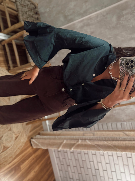 Camisa c/folhos nas mangas
