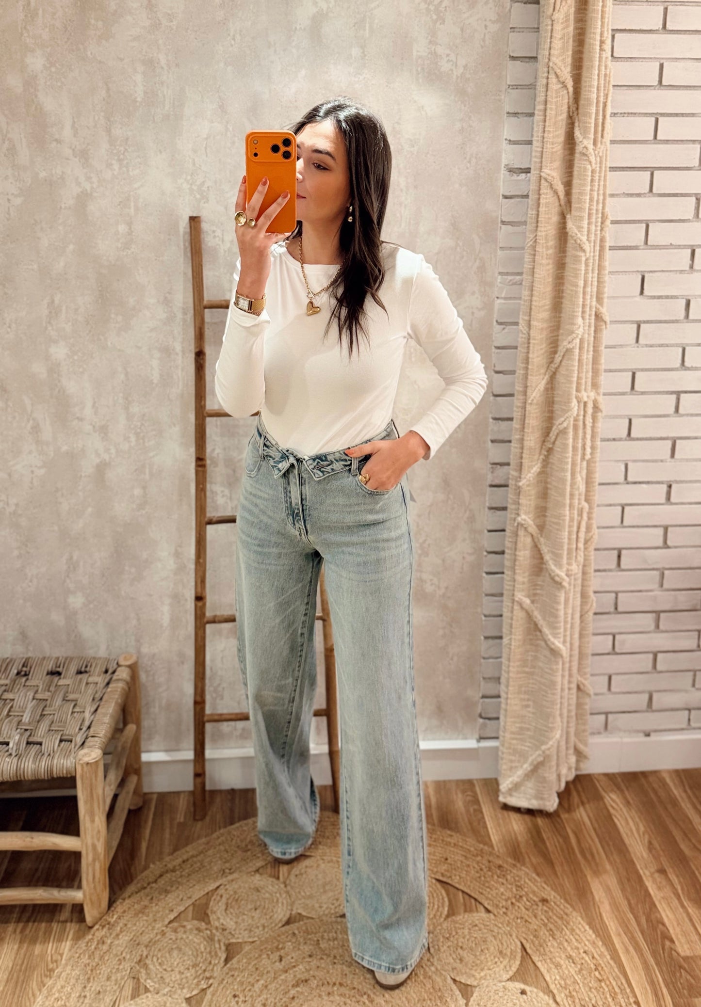 Jeans Wide Leg "Cross Waist" – Lavagem Clara