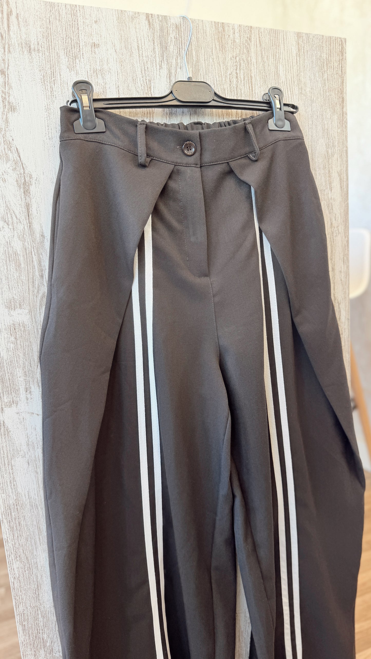 Calças Wide Leg com Riscas