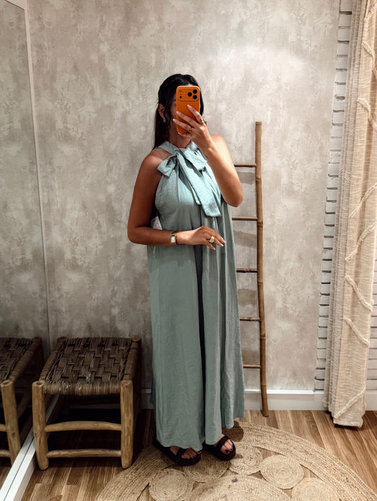 Vestido c/Decote halter c/ laço ajustável