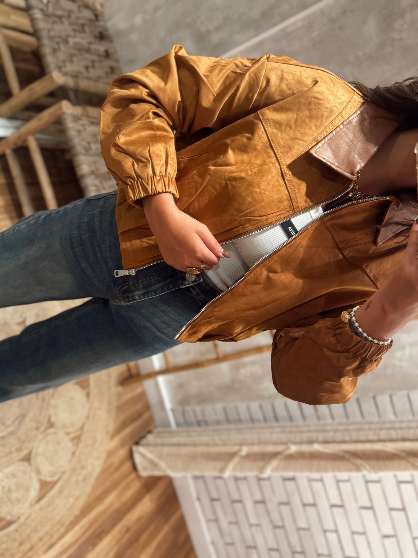 Chaqueta bomber de ante con cuello de napa - Camel