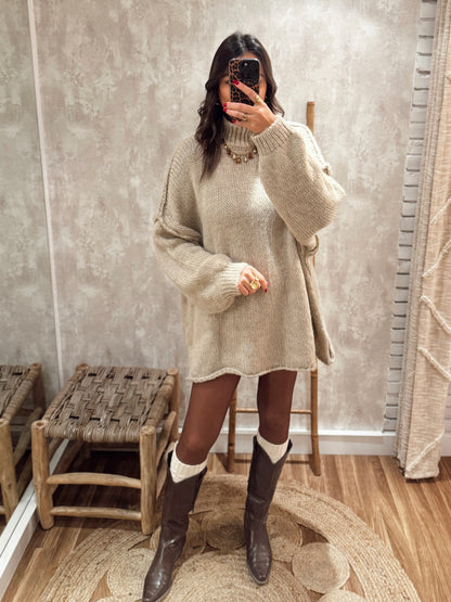 Camisolão em malha com gola alta