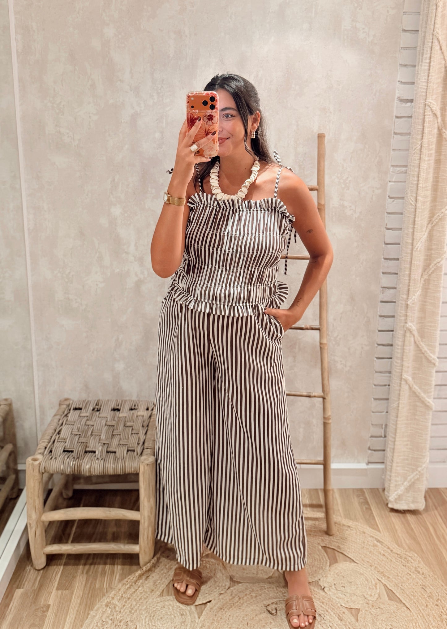 Conjunto às Riscas Top & Calças