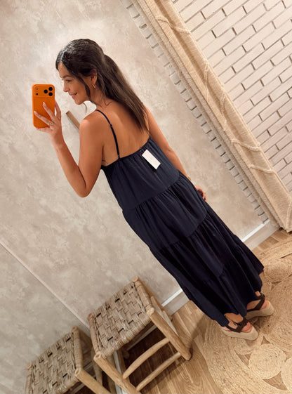 Vestido Fluido com Detalhe Dourado