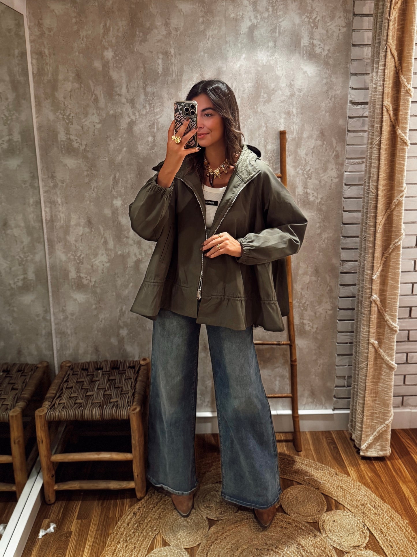 Chaqueta estilo gabardina con encaje - Verde