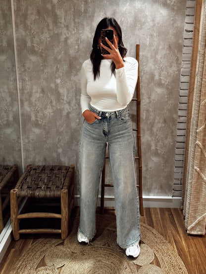 Jeans modelo wide leg