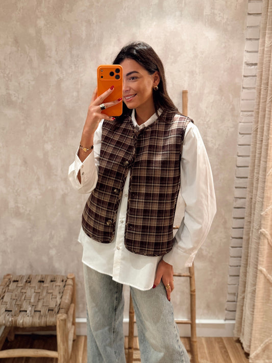 Colete Reversível em Tons Neutros com Padrão aos Quadrados