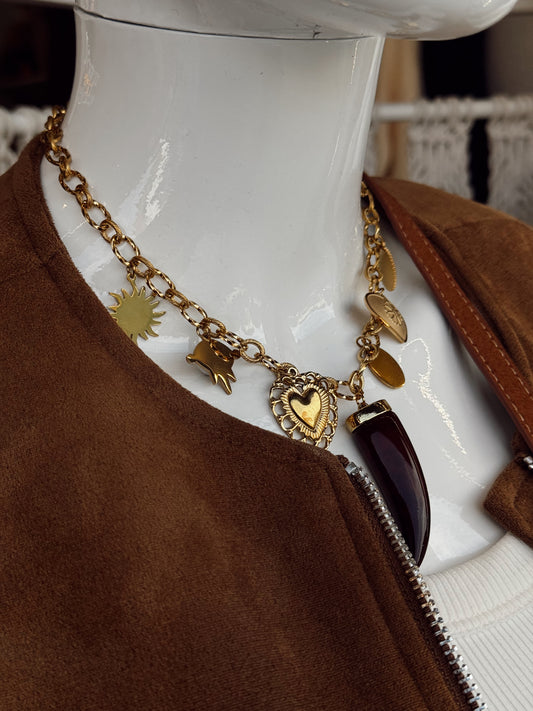 Collar con colgantes