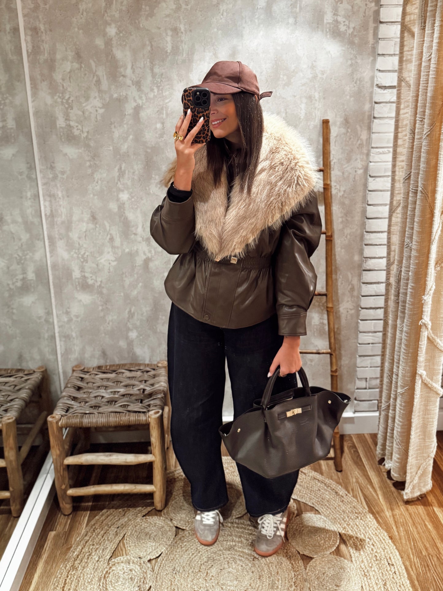 Casaco em napa c/pêlo removível