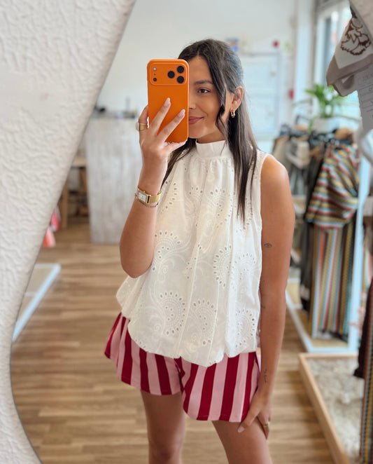 Top c/Bordado inglês Halter com Costas Abertas