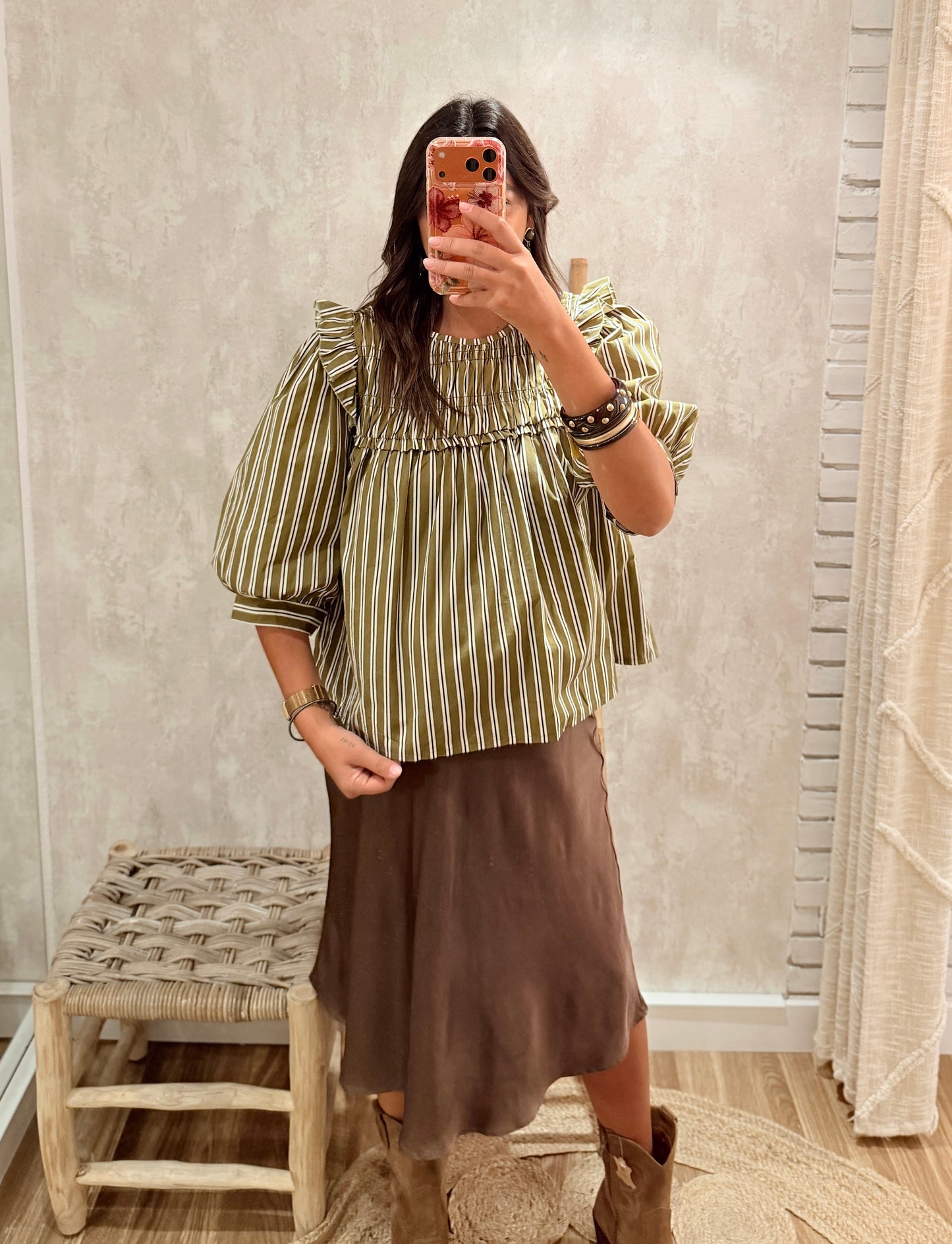 Blusa Listada com Folhos
