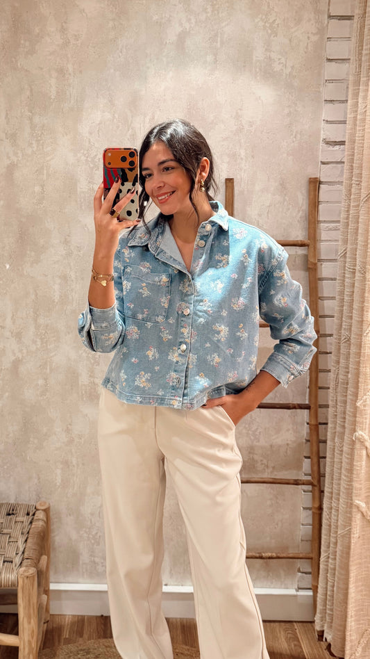 Camisa de ganga c/ padrão floral