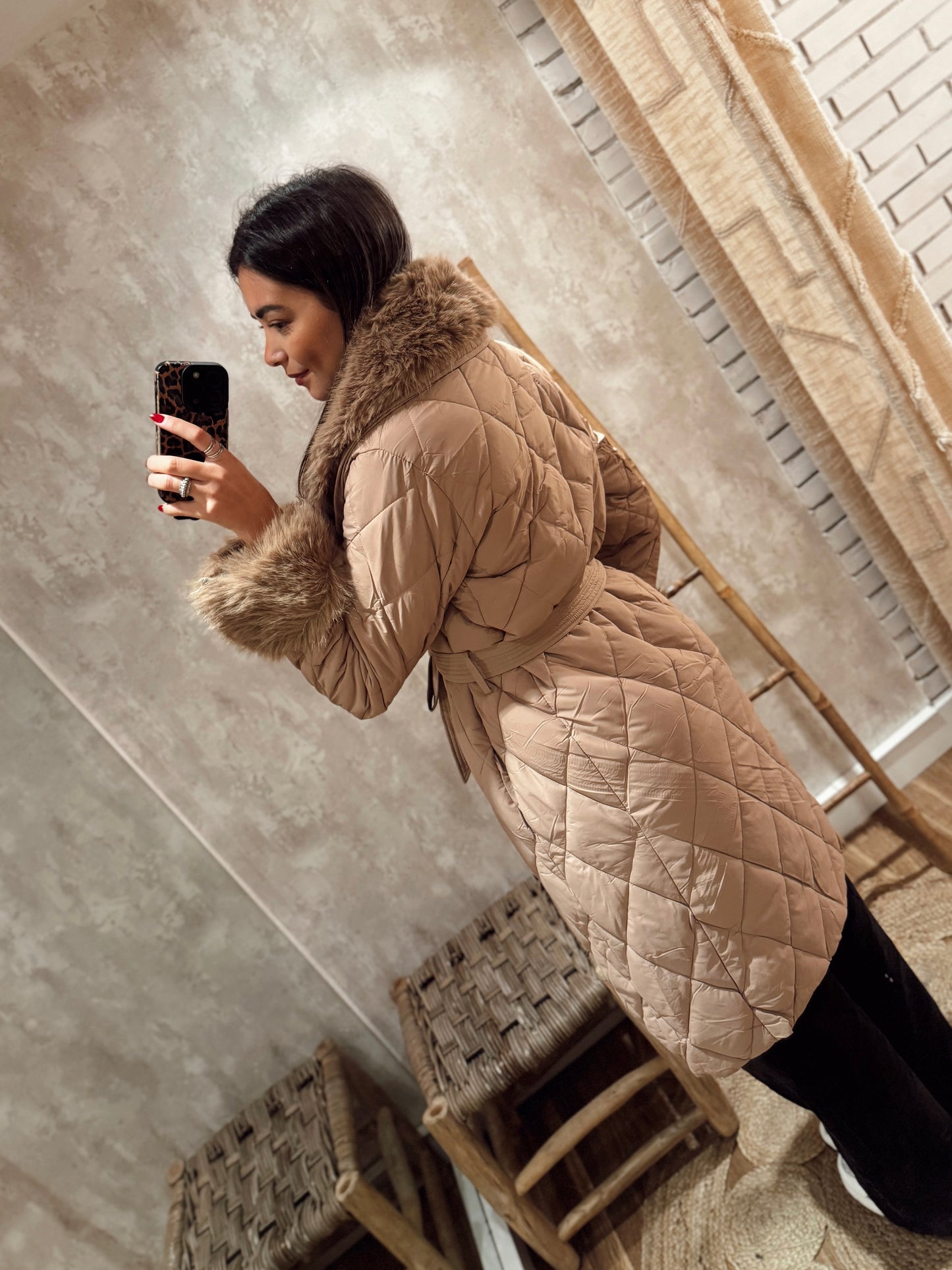 Quispo acolchoado impermeável c/ pêlo removível