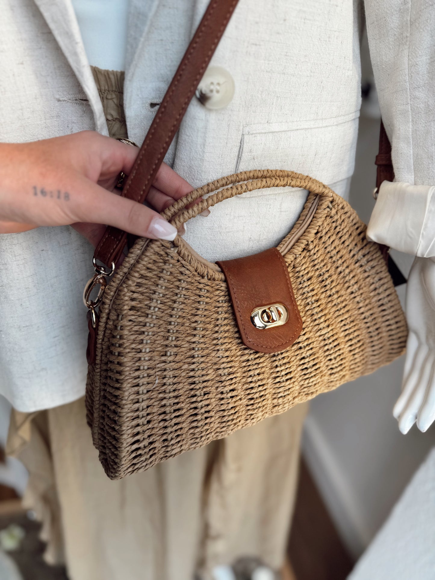 Bolsos tipo cesta redondeados