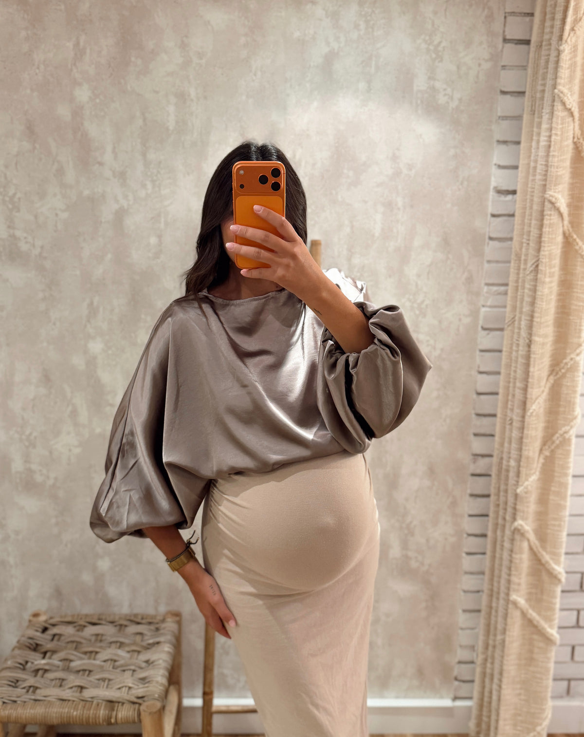 Blusa Acetinada Efeito Balão