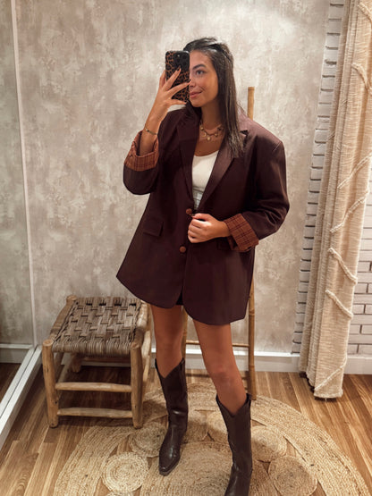 Conjunto Balzer e saia castanho - Mochy