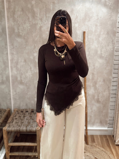 Camisola de malha assimétrica c/renda