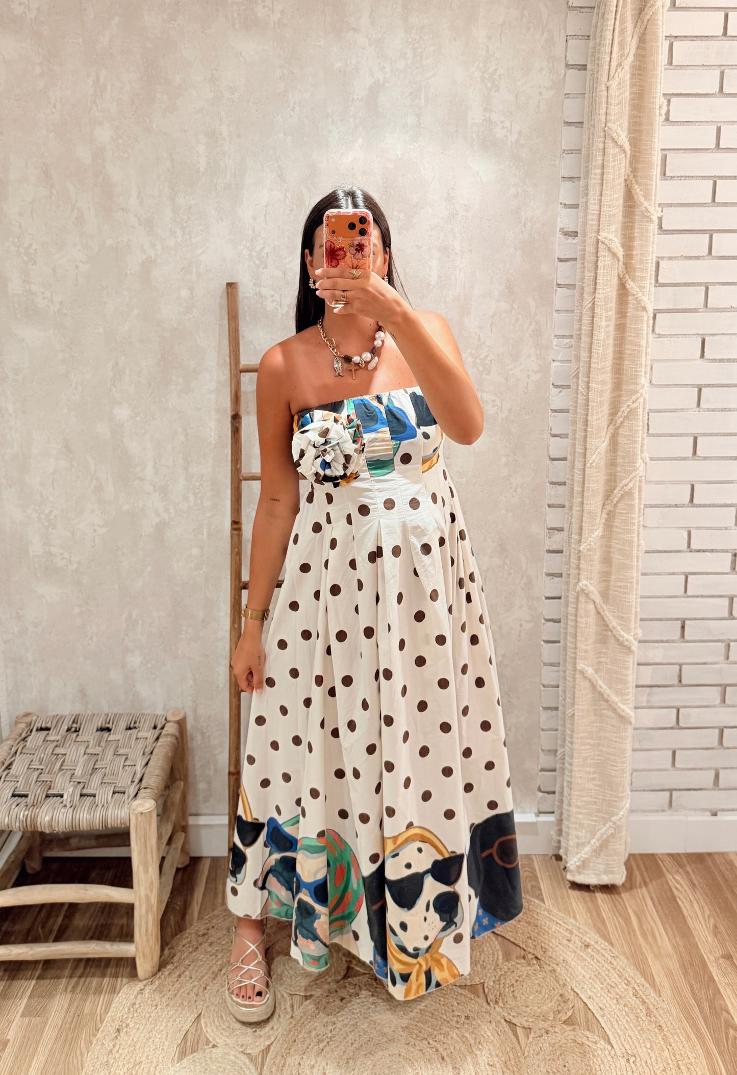 Vestido C/polka dots e cães
