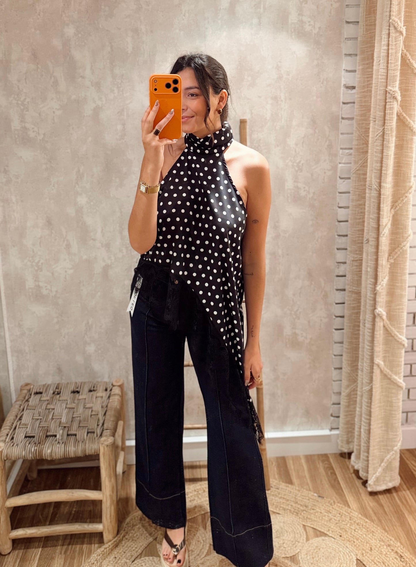 Top Assimétrico Polka Dots com Renda