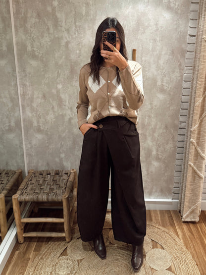 Calças de Alfaiataria Modelo Ballon e efeito páreo