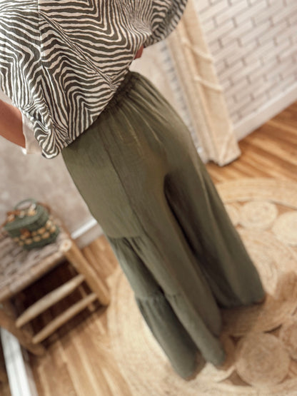 Pantalones anchos de tejido ligero y fluido