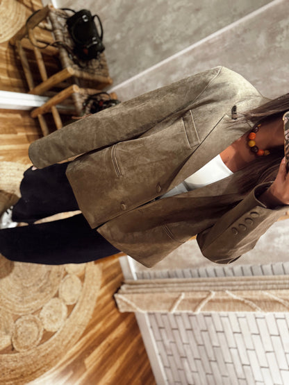 Blazer oversized em pele de pêssego -Verde