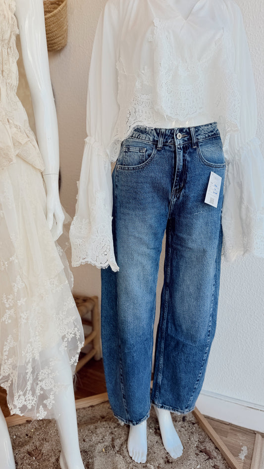 Jeans de Cintura Subida com Corte Balloon Suave
