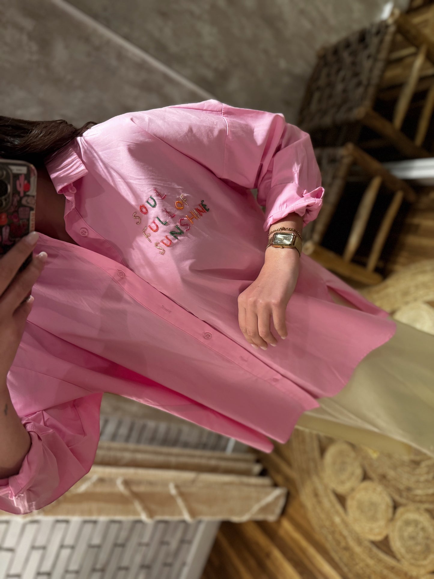 Camisa oversize con bordado de cuentas