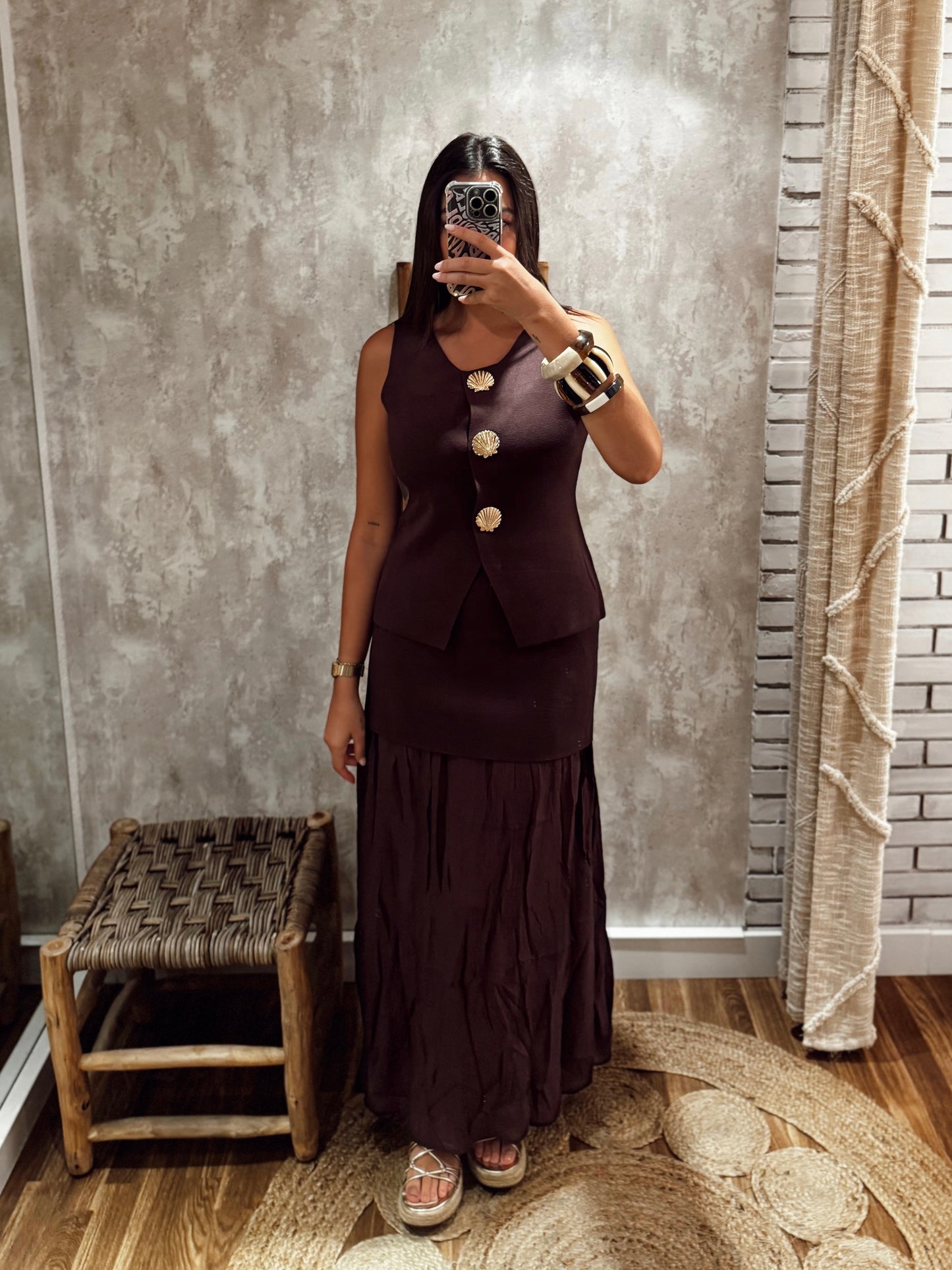Conjunto de chaleco y falda - Marrón